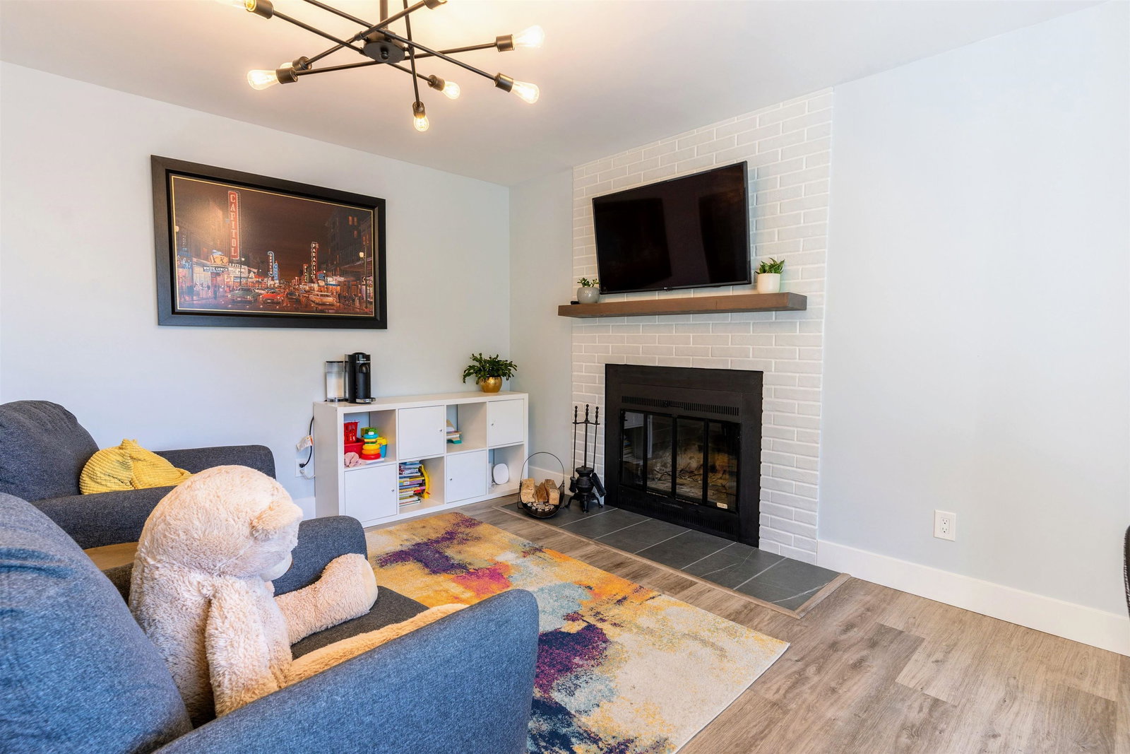 Listing Image 12