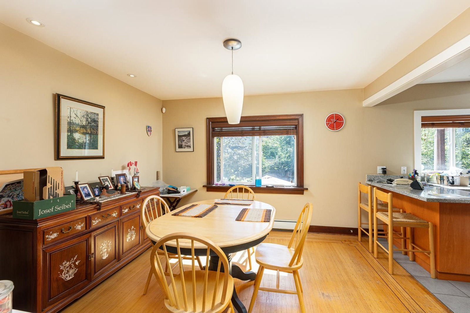 Listing Image 6