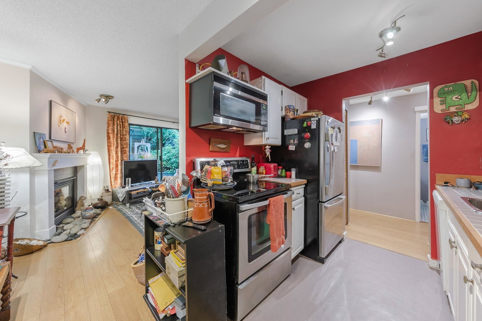 Listing Image 5