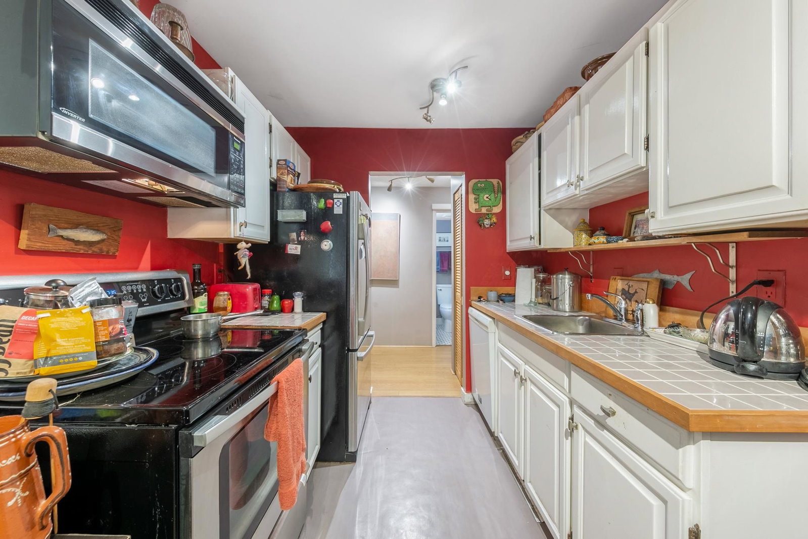 Listing Image 6