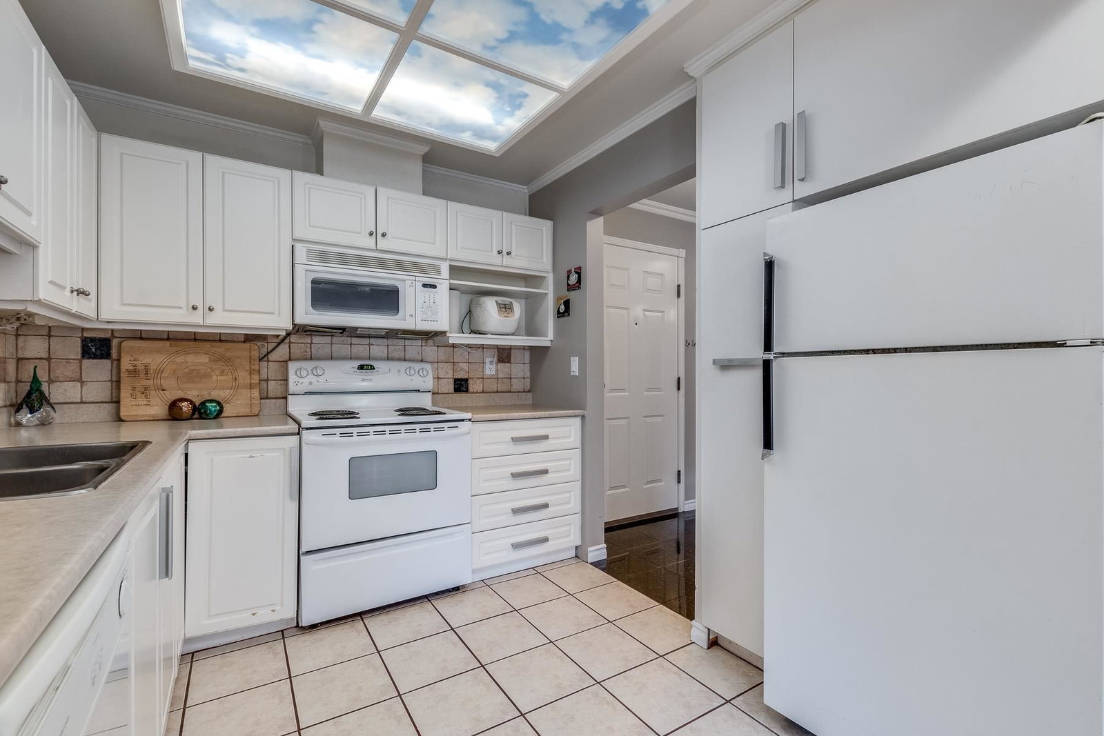 Listing Image 8