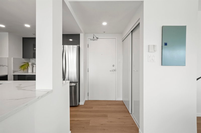 2404 - 183 Keefer Place, Vancouver, V6B 6B9 | Image 3