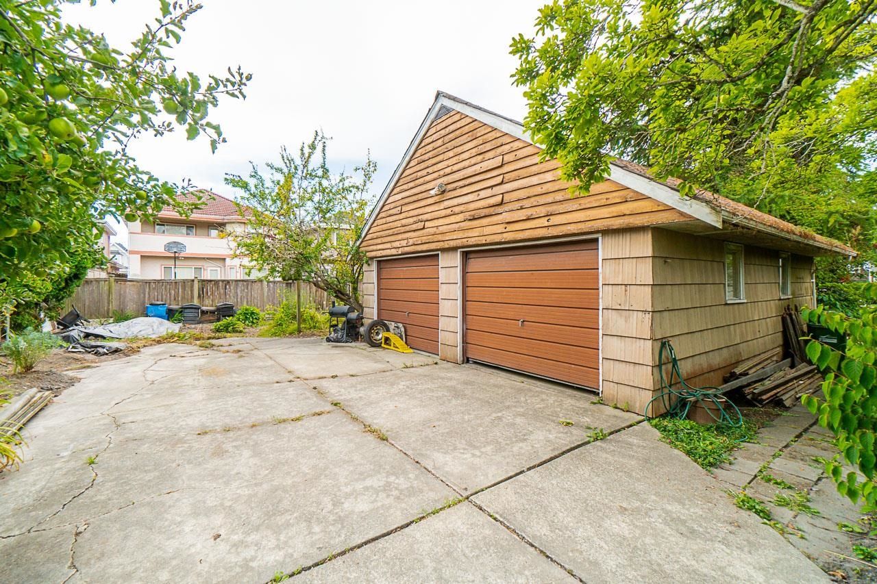 Listing Image 16