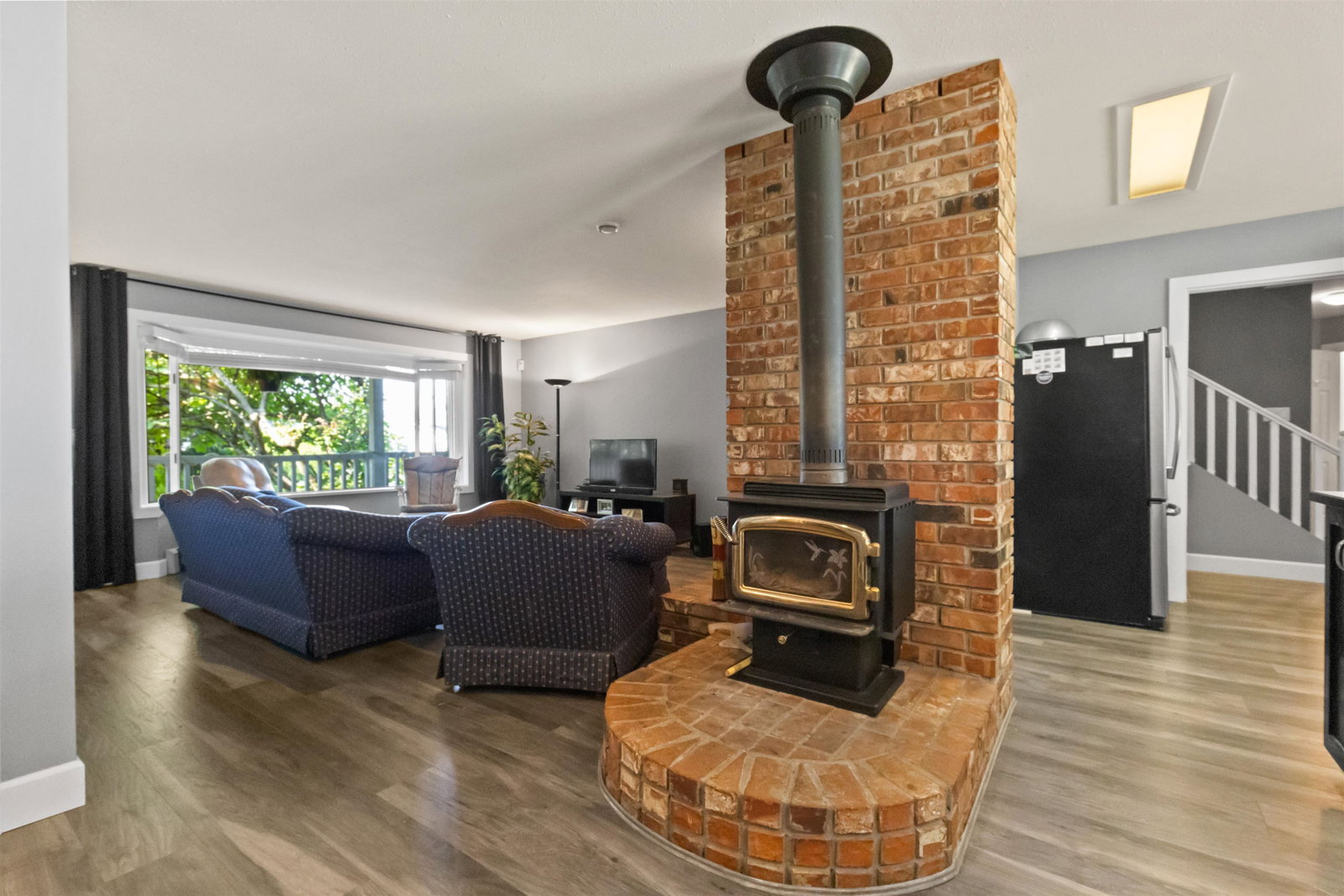 Listing Image 8