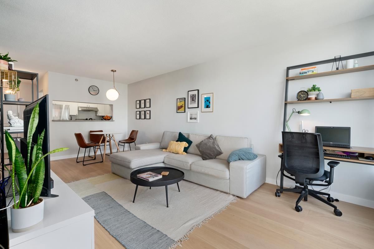 Listing Image 9