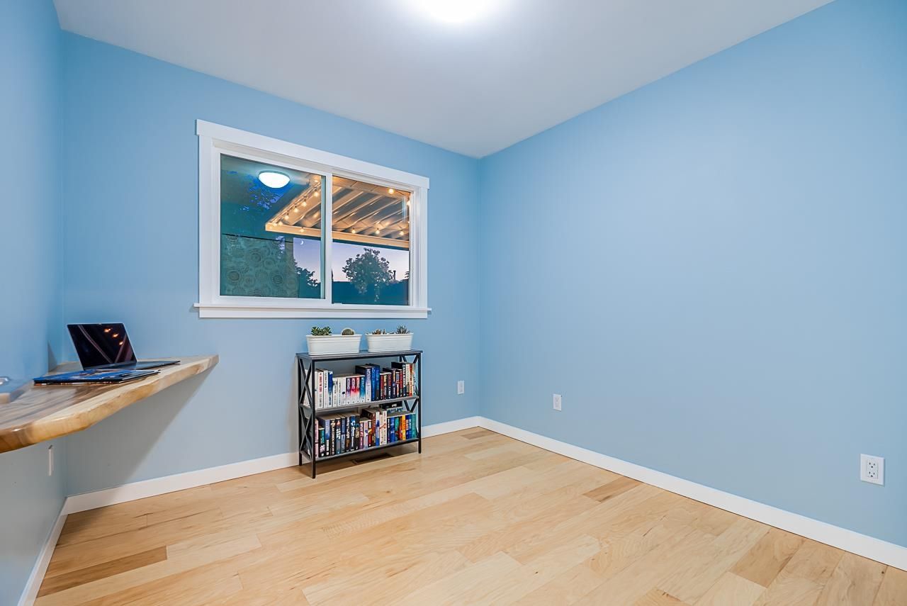 Listing Image 18
