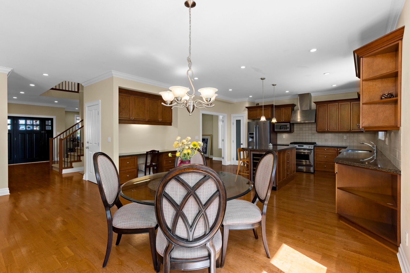 Listing Image 11