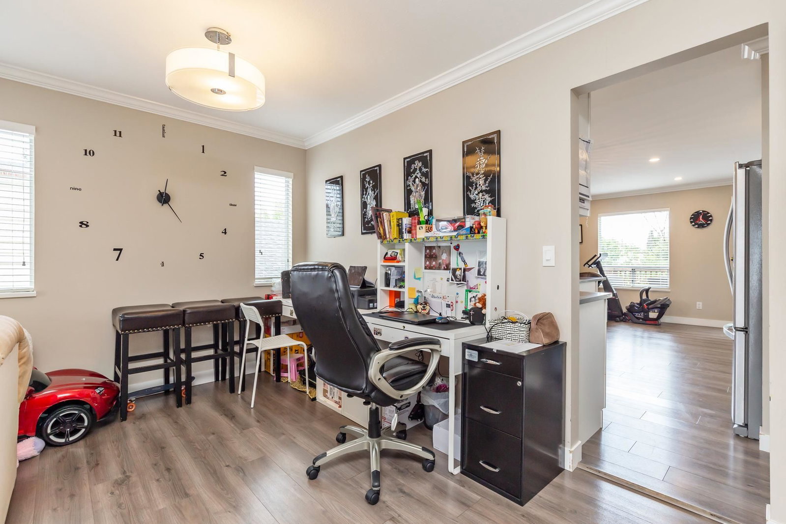 Listing Image 9