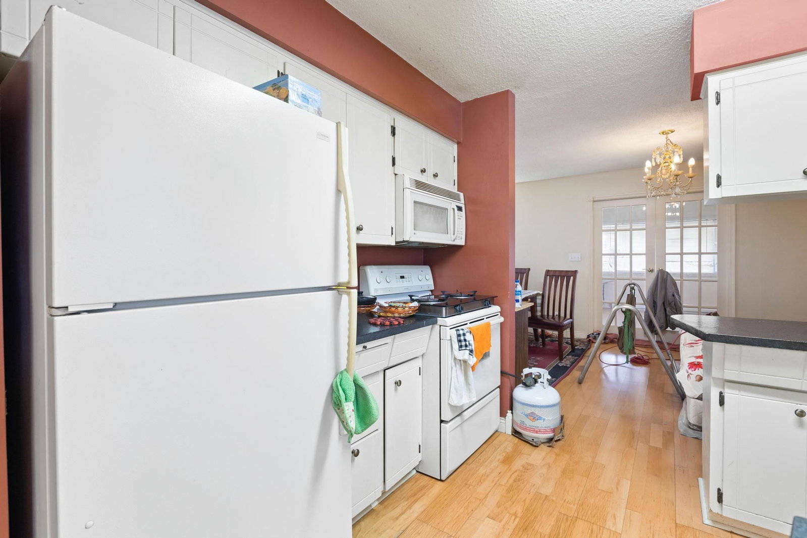 Listing Image 19