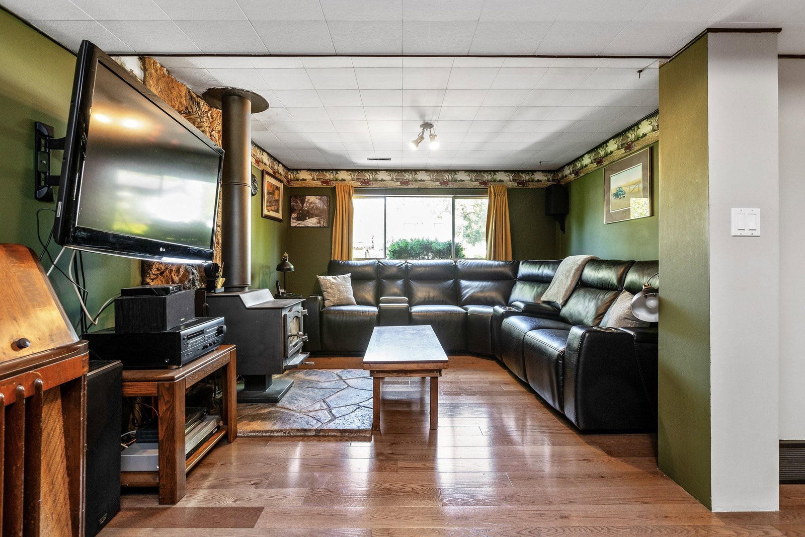 Listing Image 20