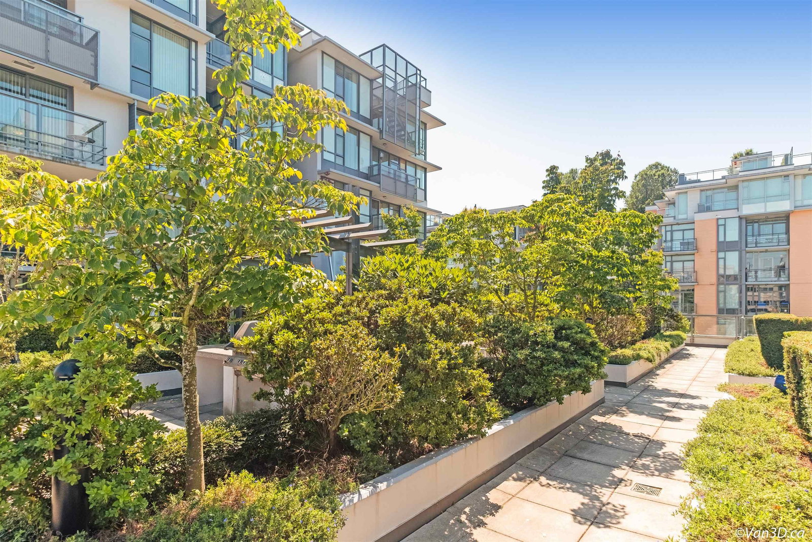 Listing Image 11