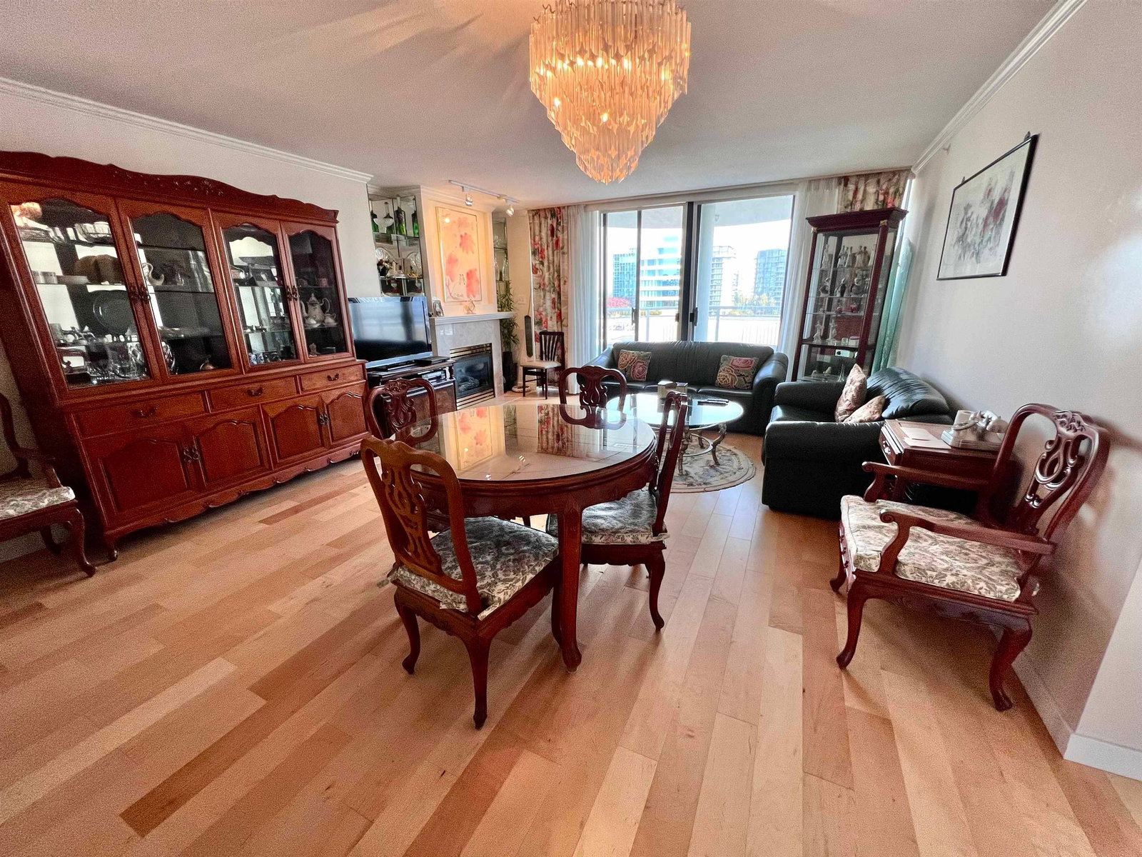 Listing Image 17