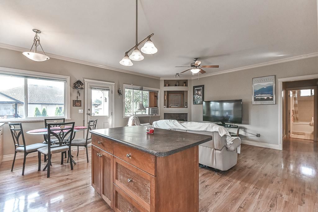 Listing Image 13