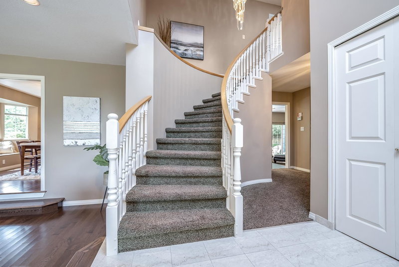 4063 Shone Road, North Vancouver, V7G 2N4 | Image 2