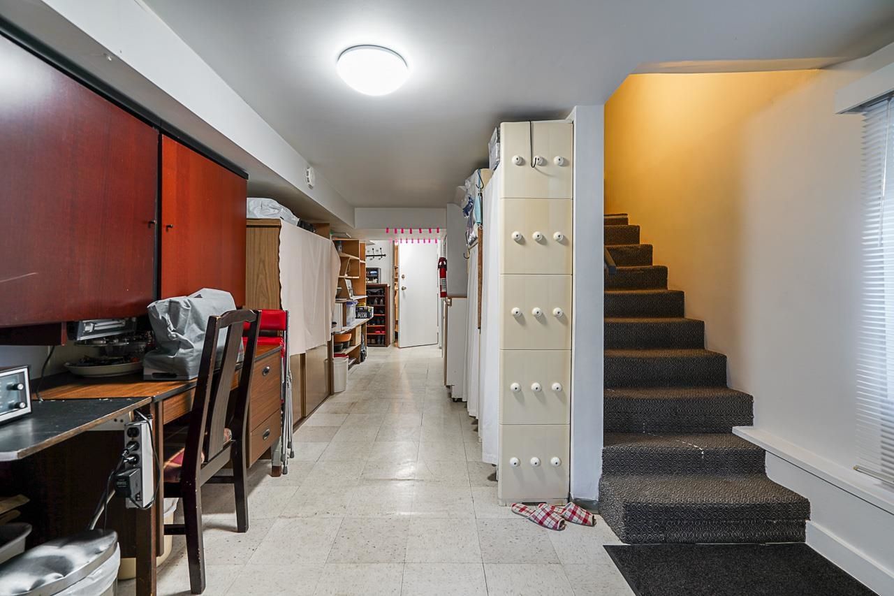 Listing Image 23