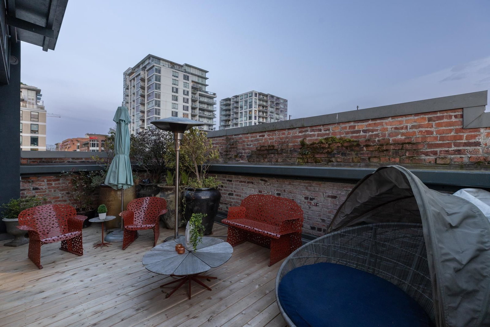 Listing Image 12