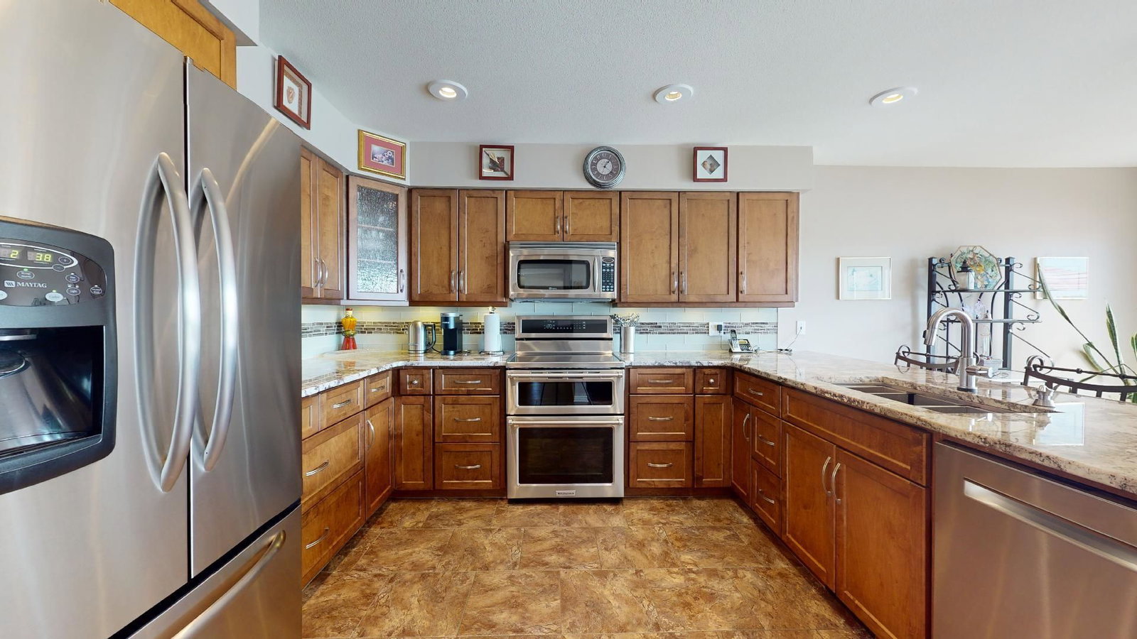 Listing Image 8