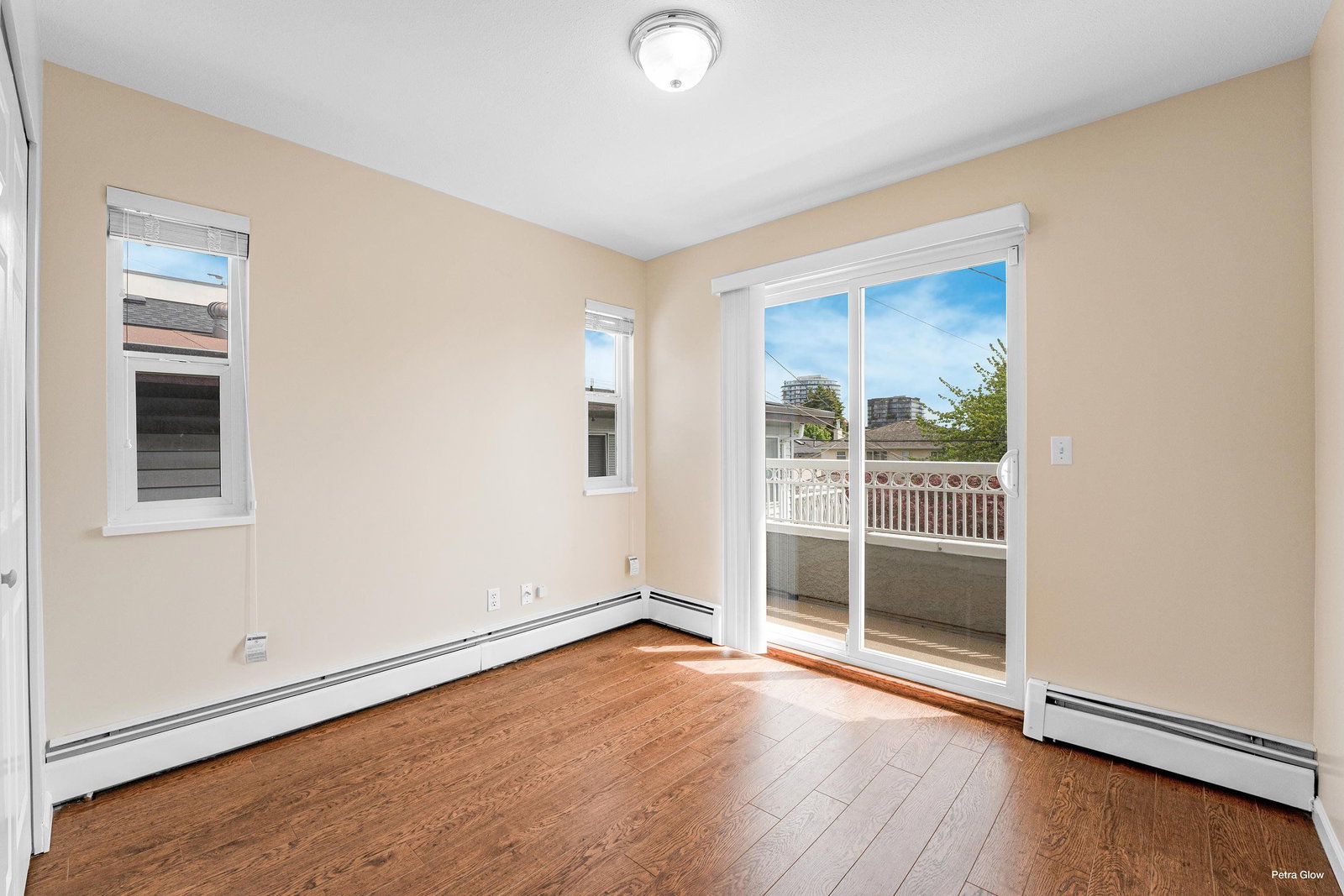 Listing Image 17