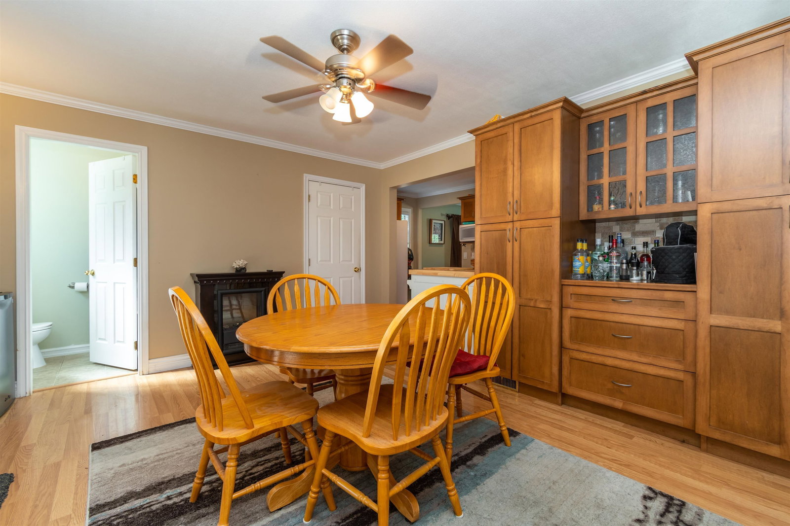 Listing Image 11