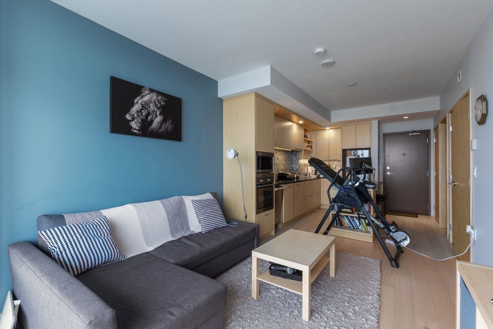 Listing Image 11