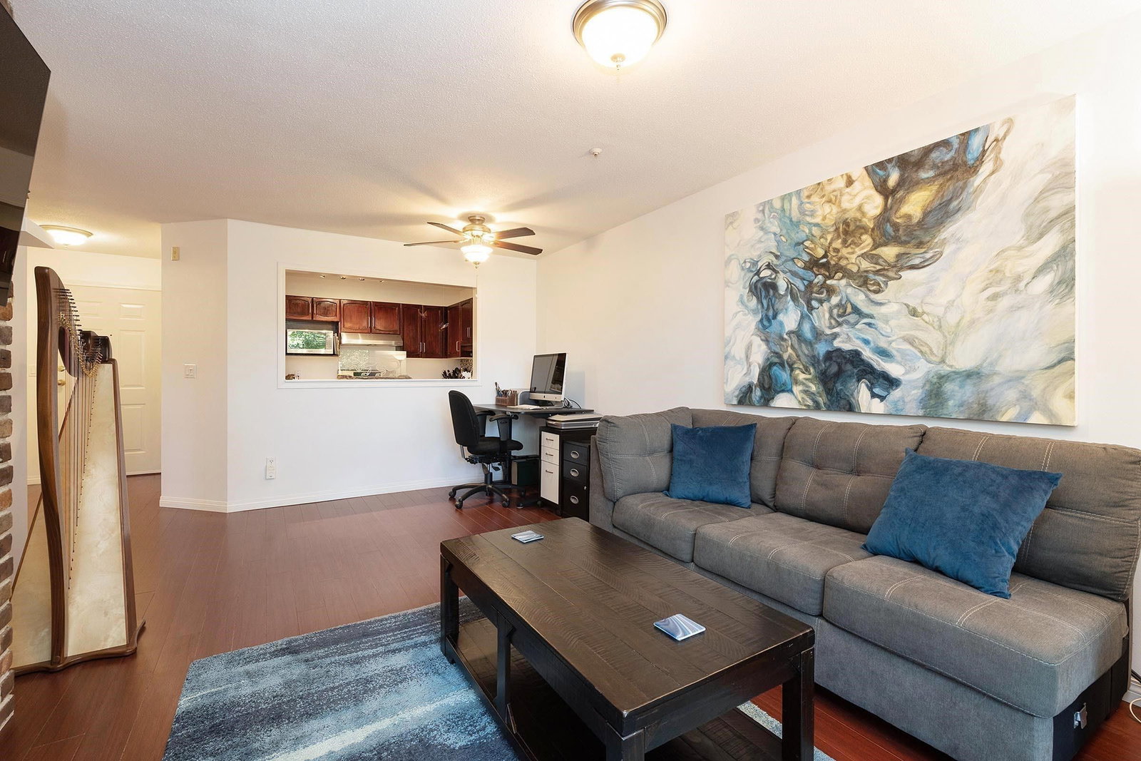 Listing Image 5