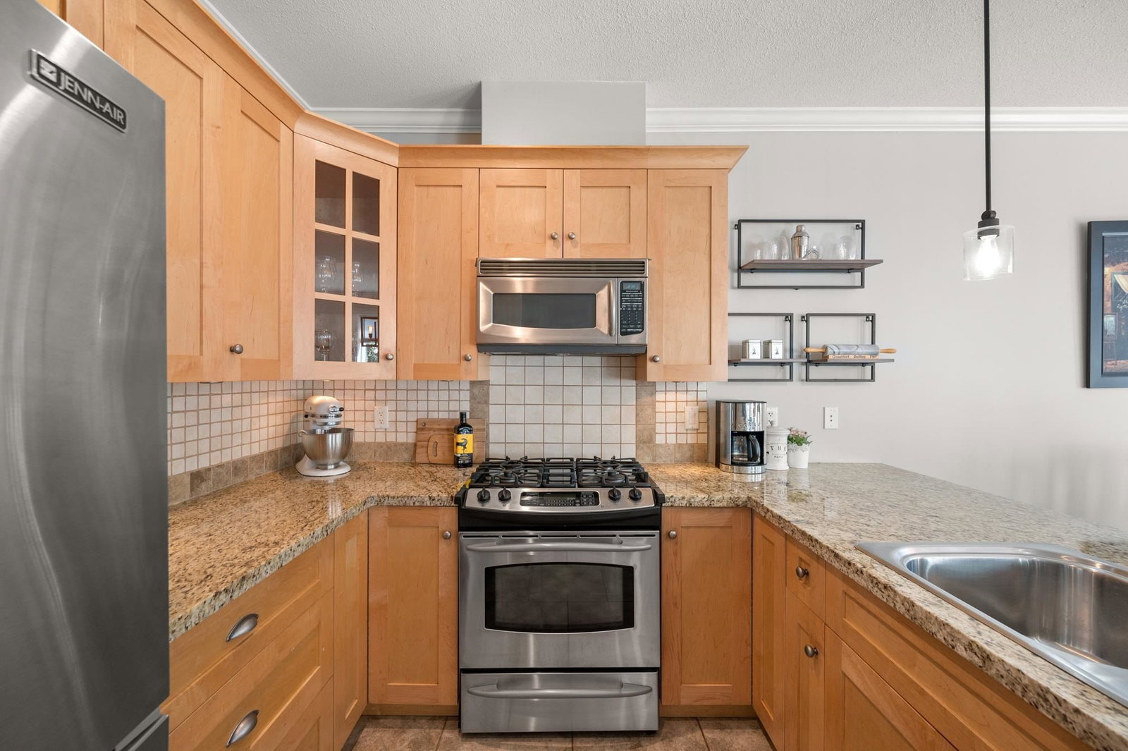 Listing Image 13