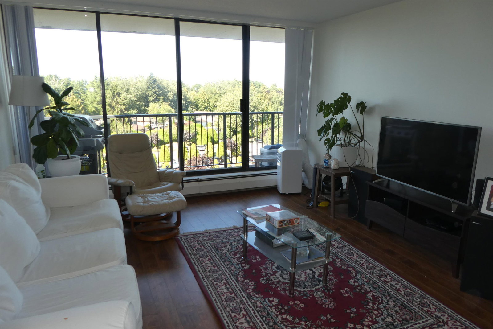 Listing Image 5