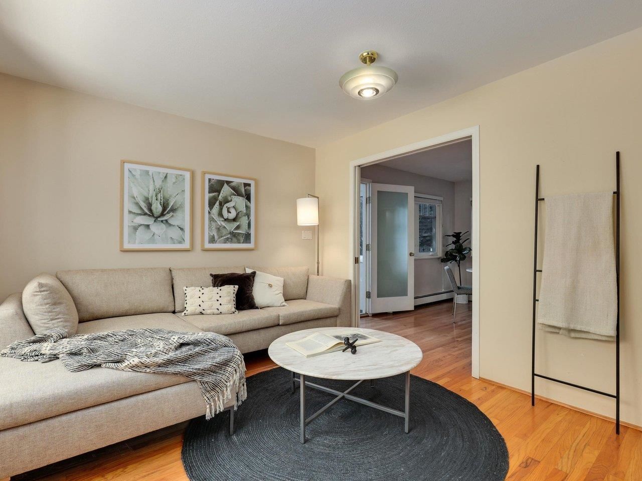 Listing Image 12
