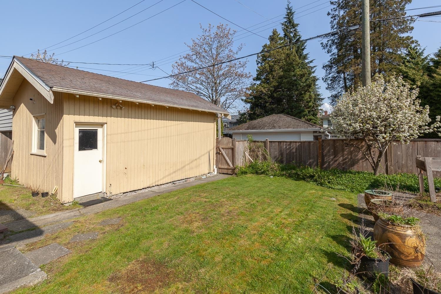 Listing Image 9