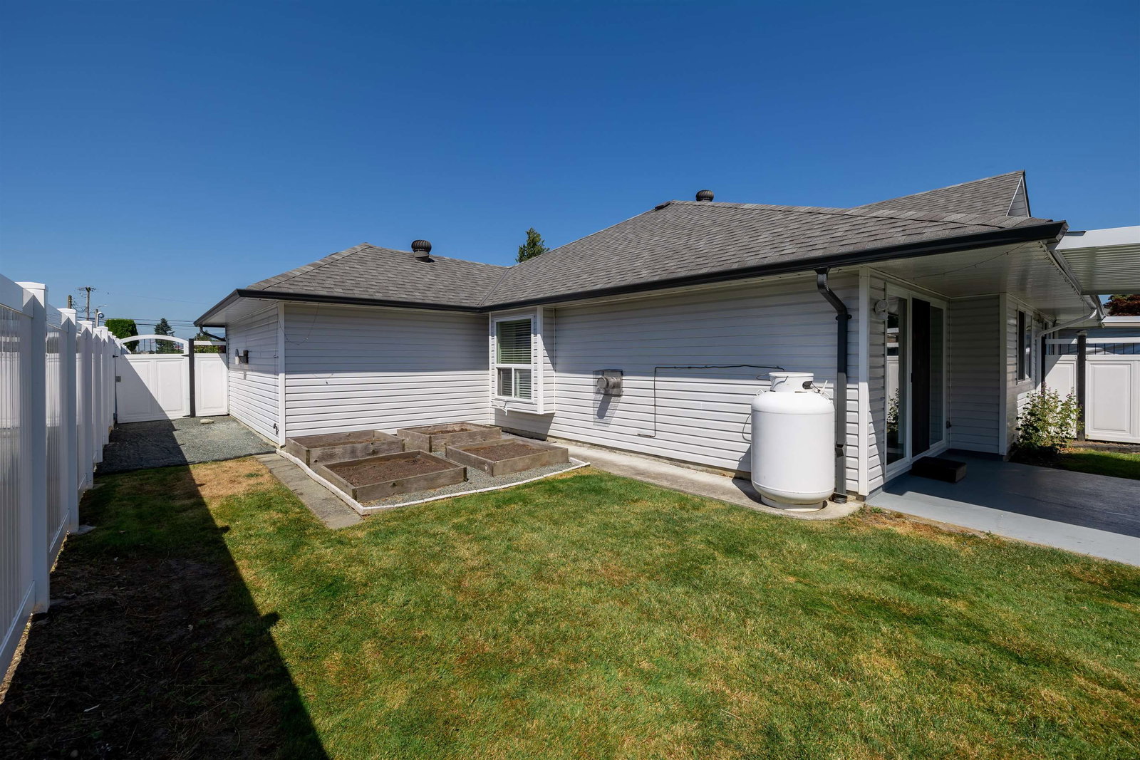 Listing Image 28