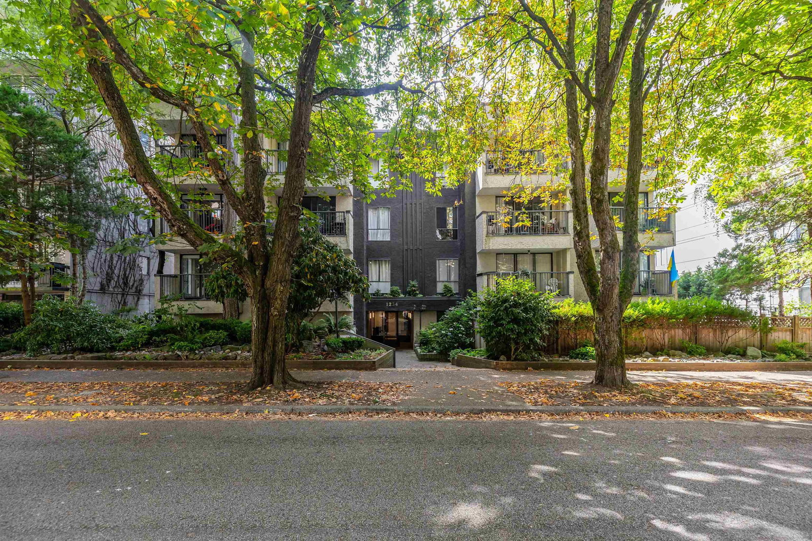 Listing Image 20