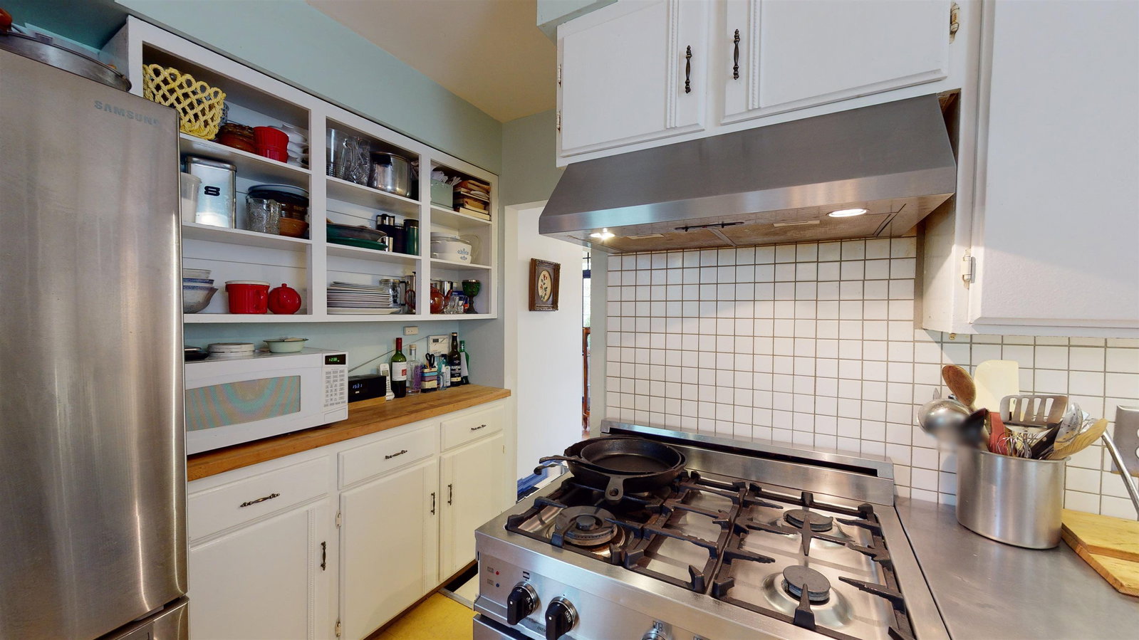 Listing Image 11