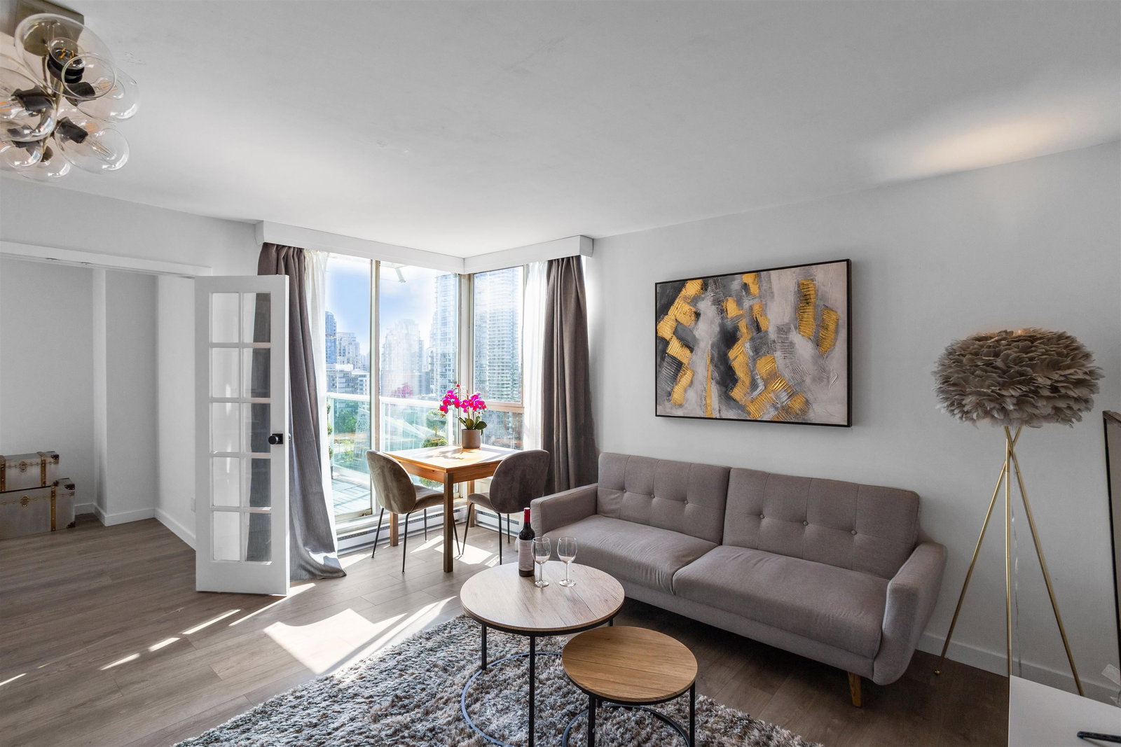 Listing Image 10