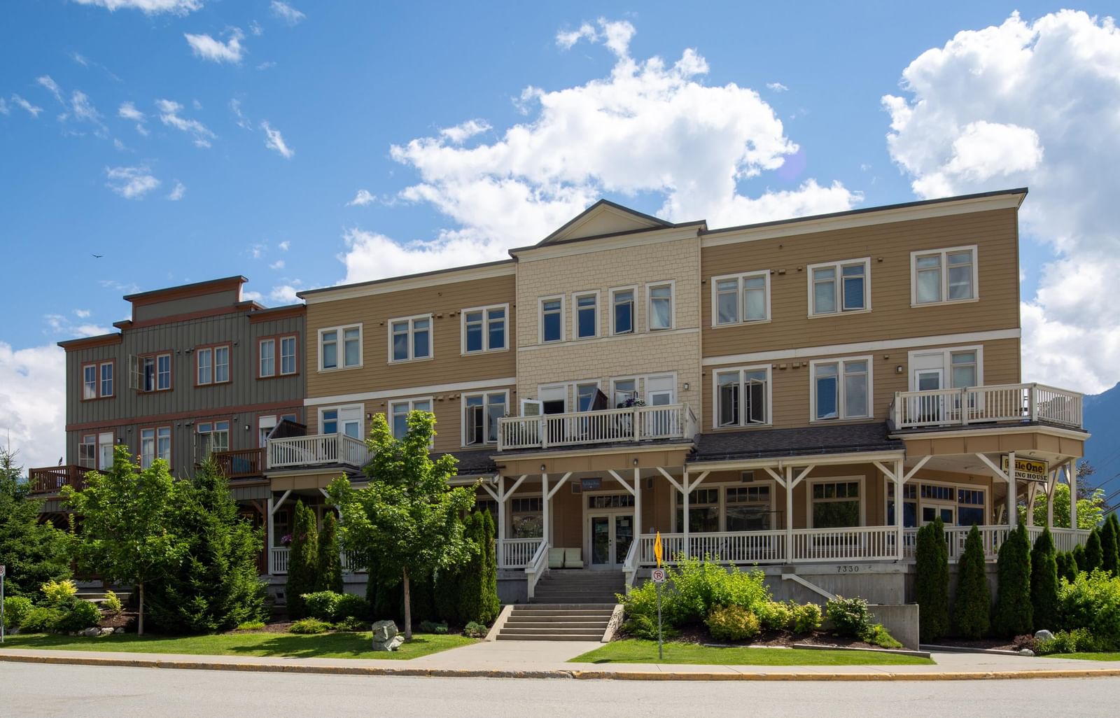 Listing Image 19