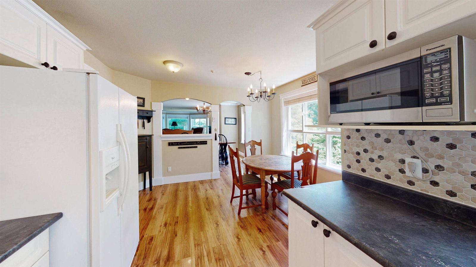 Listing Image 14