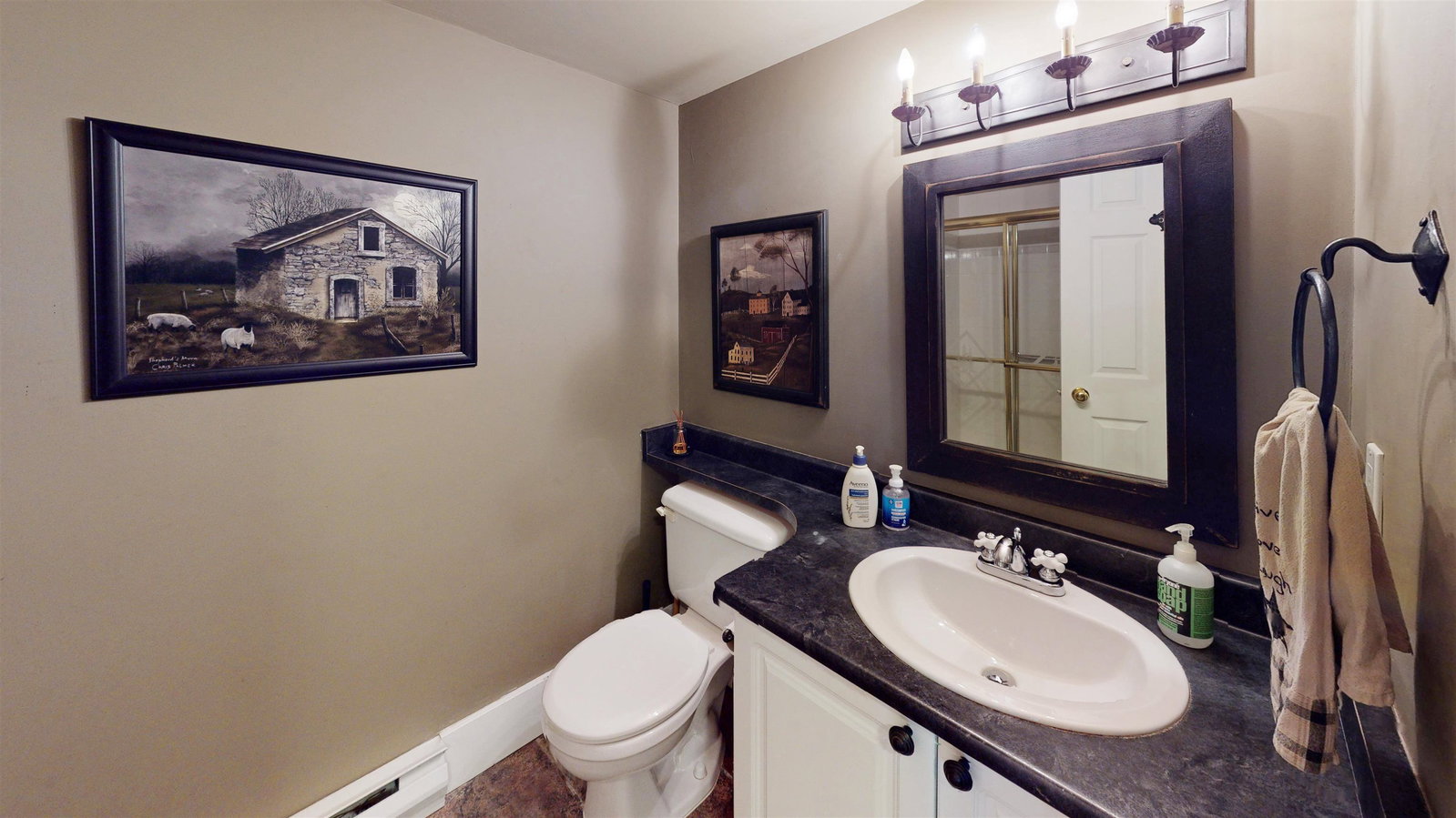 Listing Image 21
