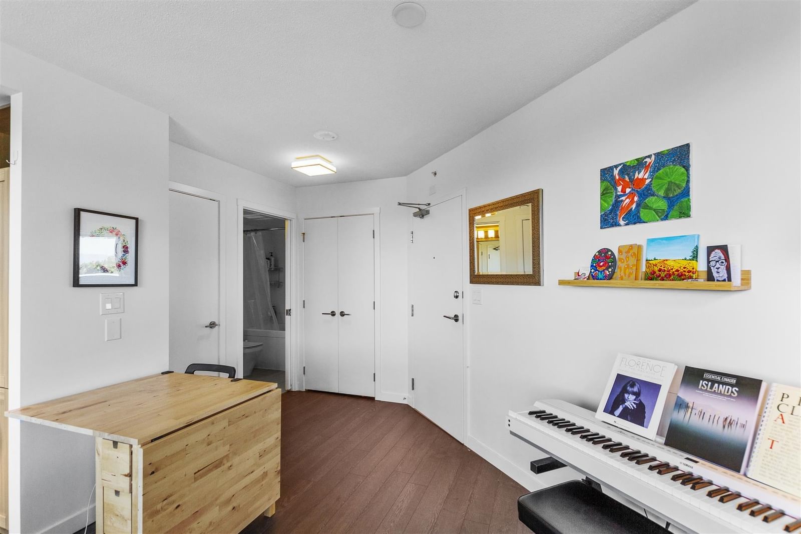 Listing Image 6