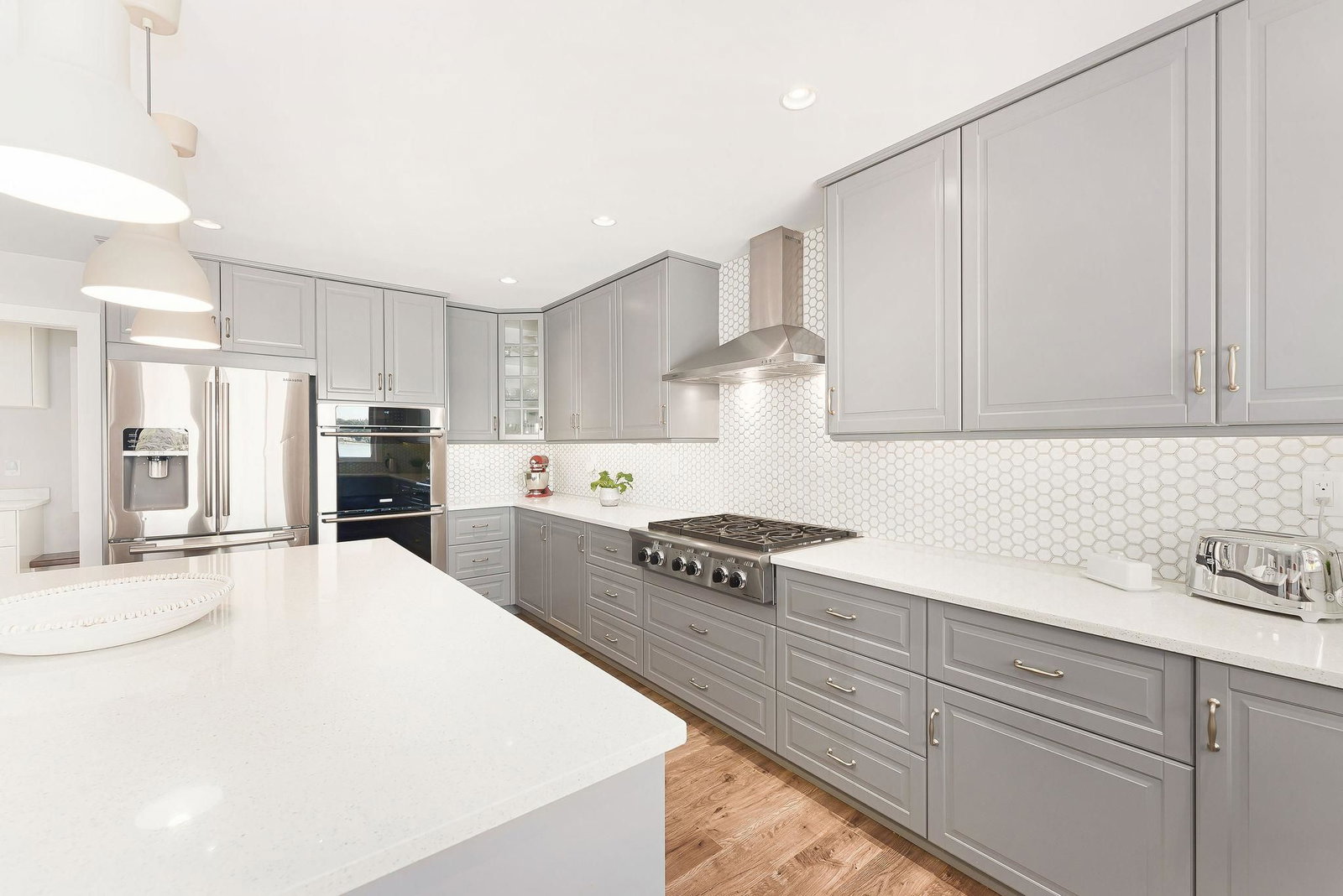 Listing Image 8
