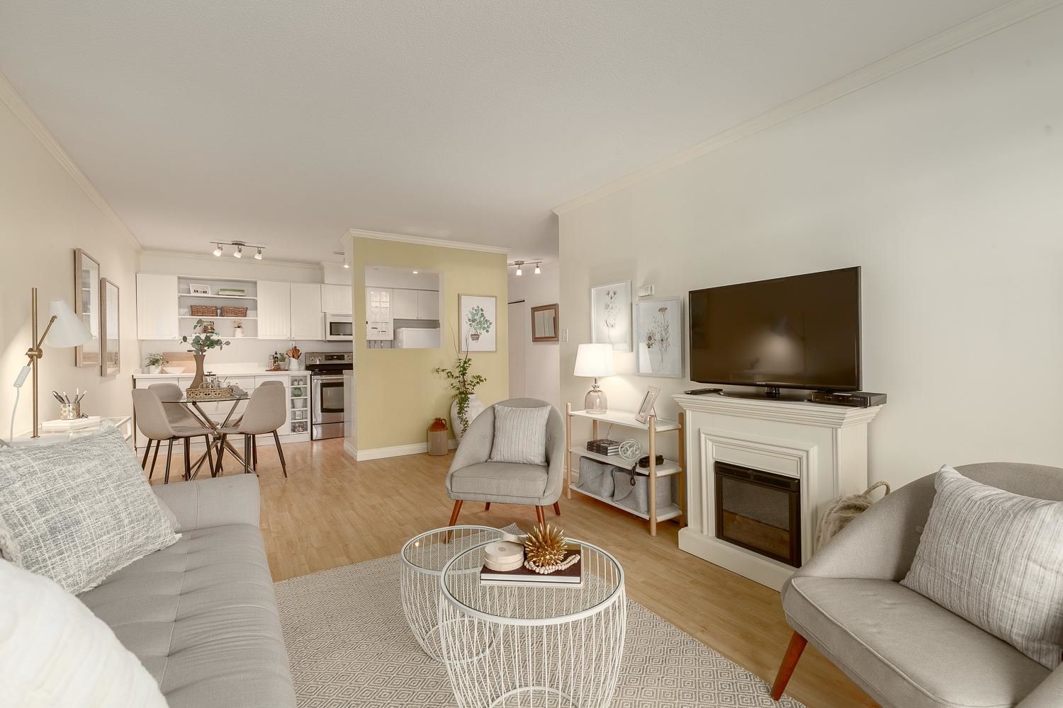 Listing Image 12