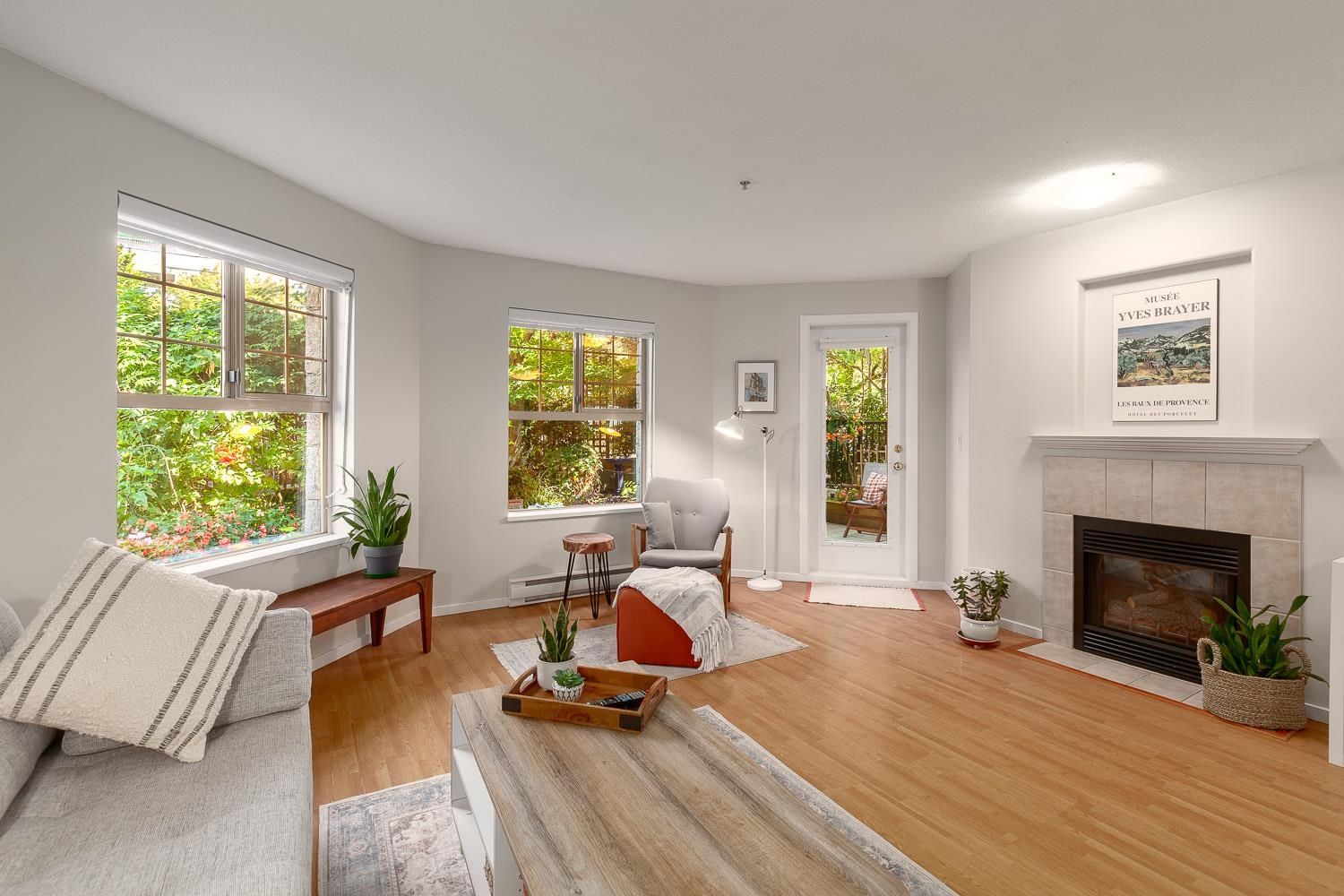 Listing Image 12