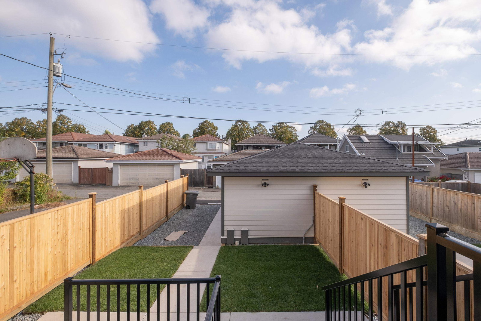 Listing Image 24
