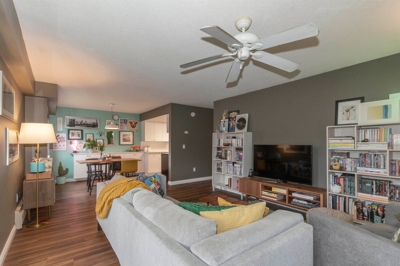 Listing Image 5