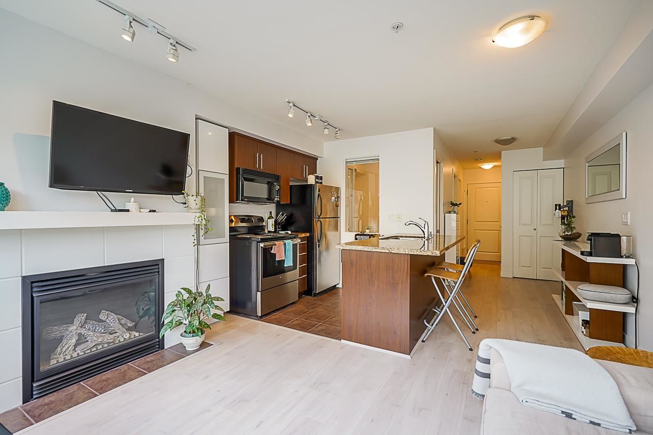 Listing Image 9