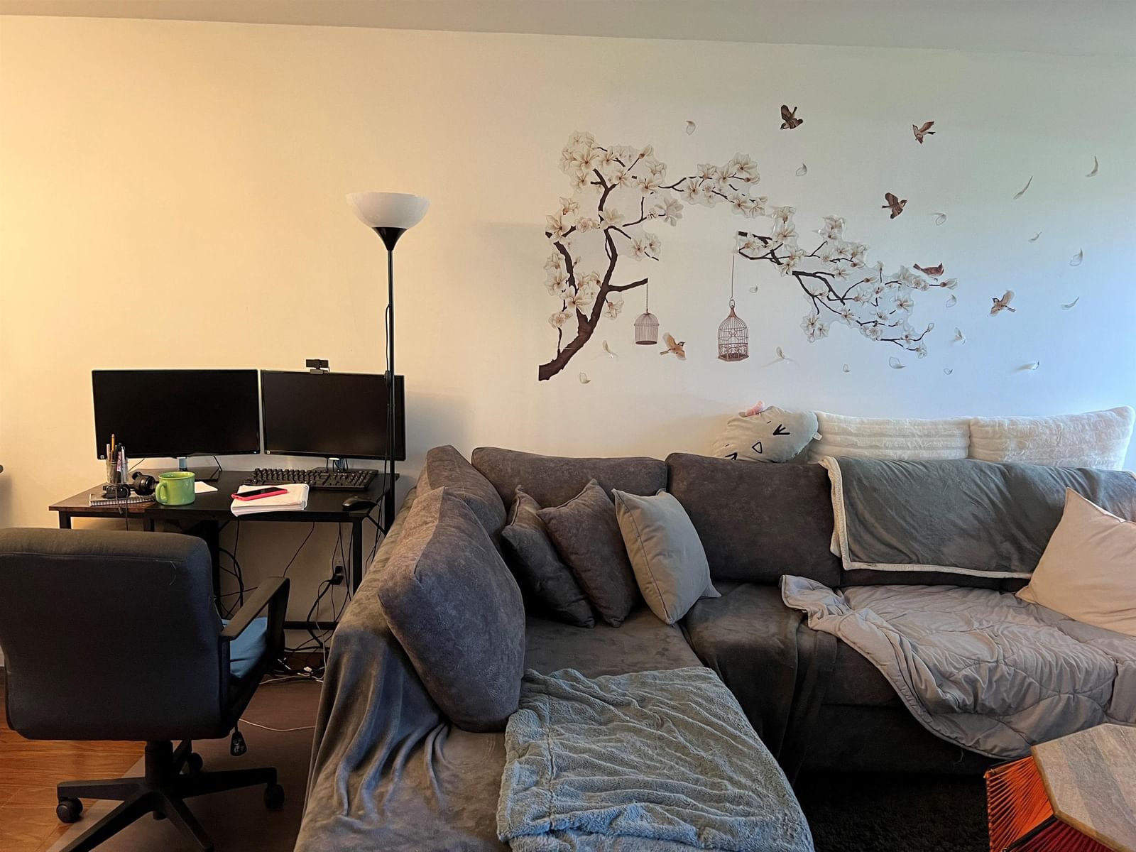 Listing Image 6
