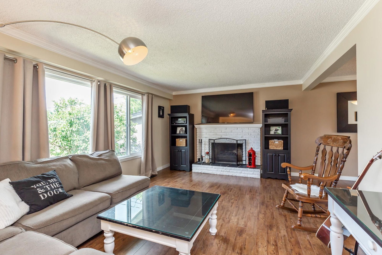 Listing Image 4