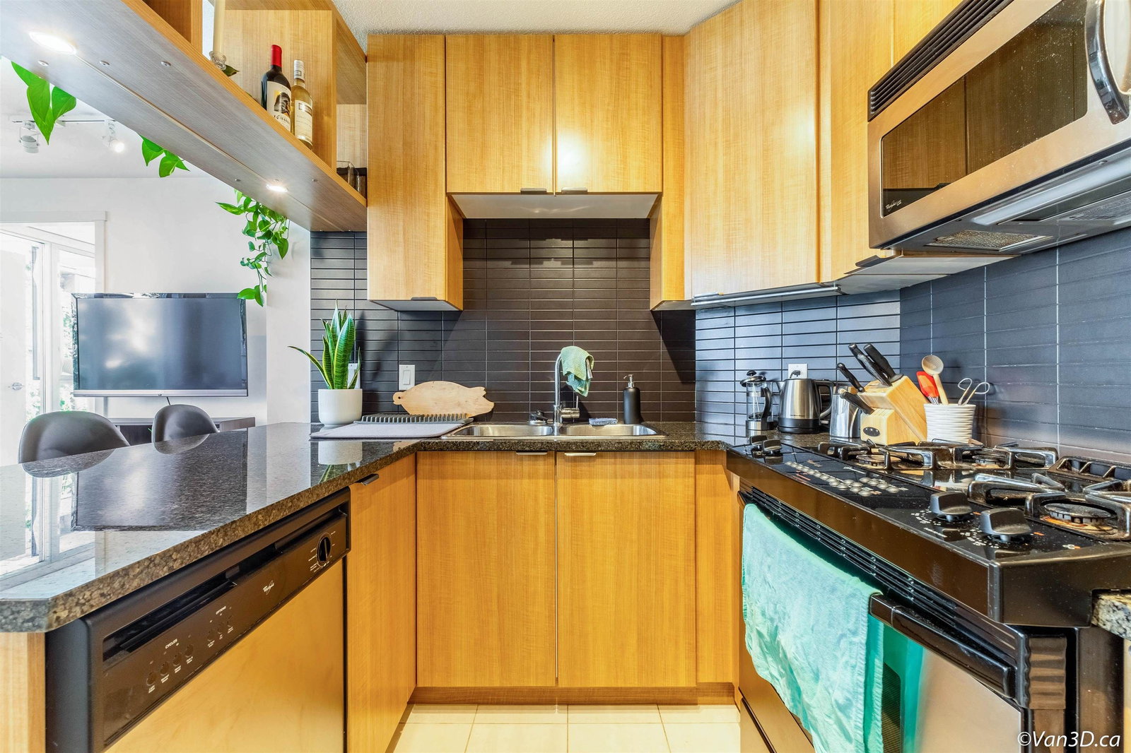 Listing Image 6