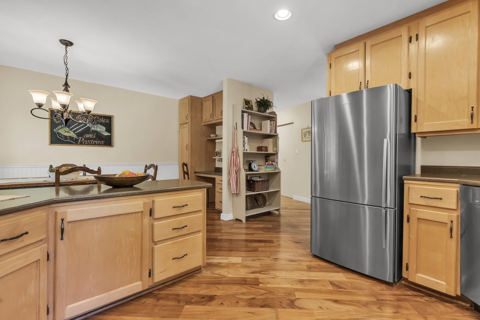 Listing Image 10