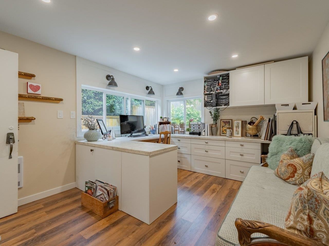 Listing Image 18