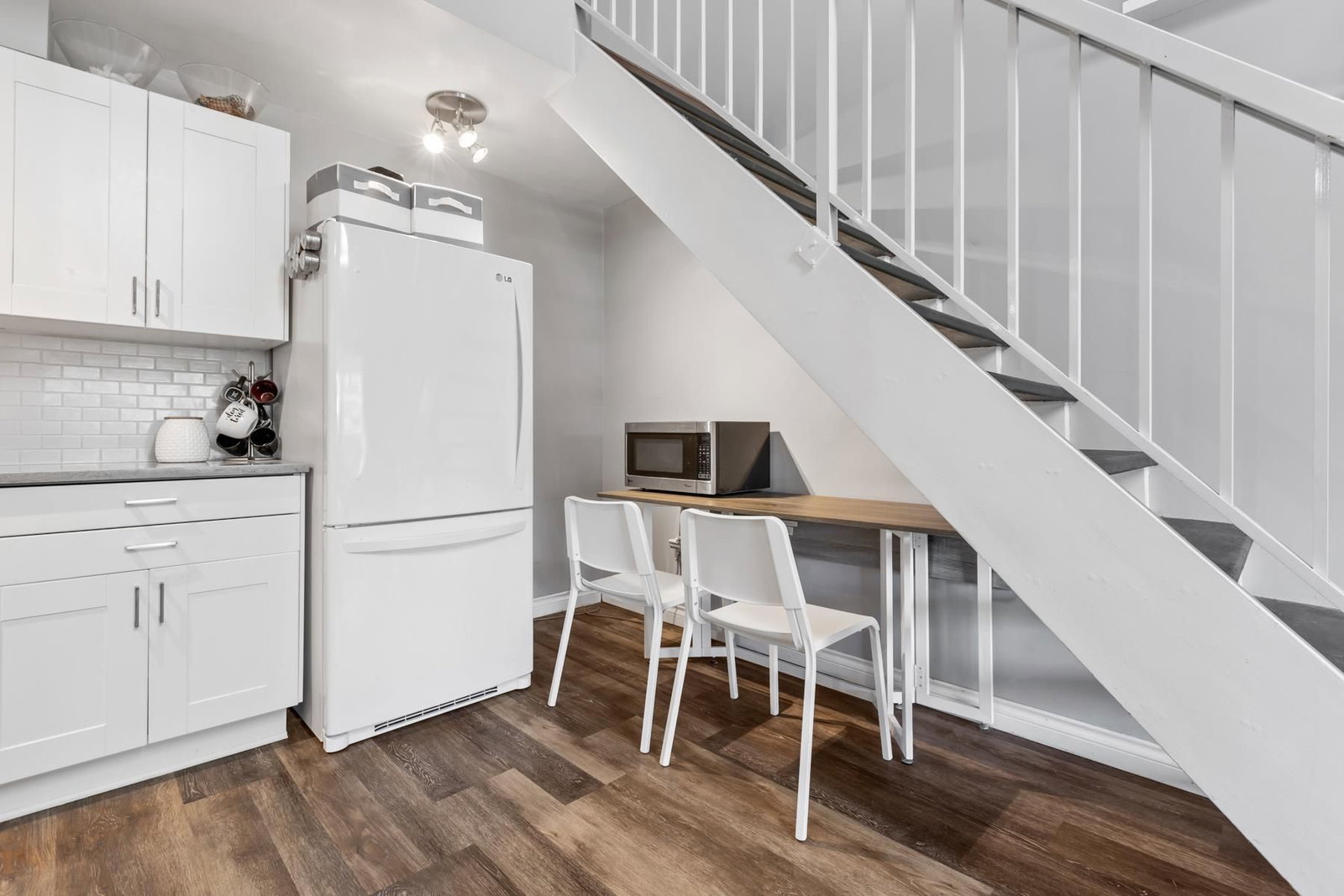 Listing Image 9
