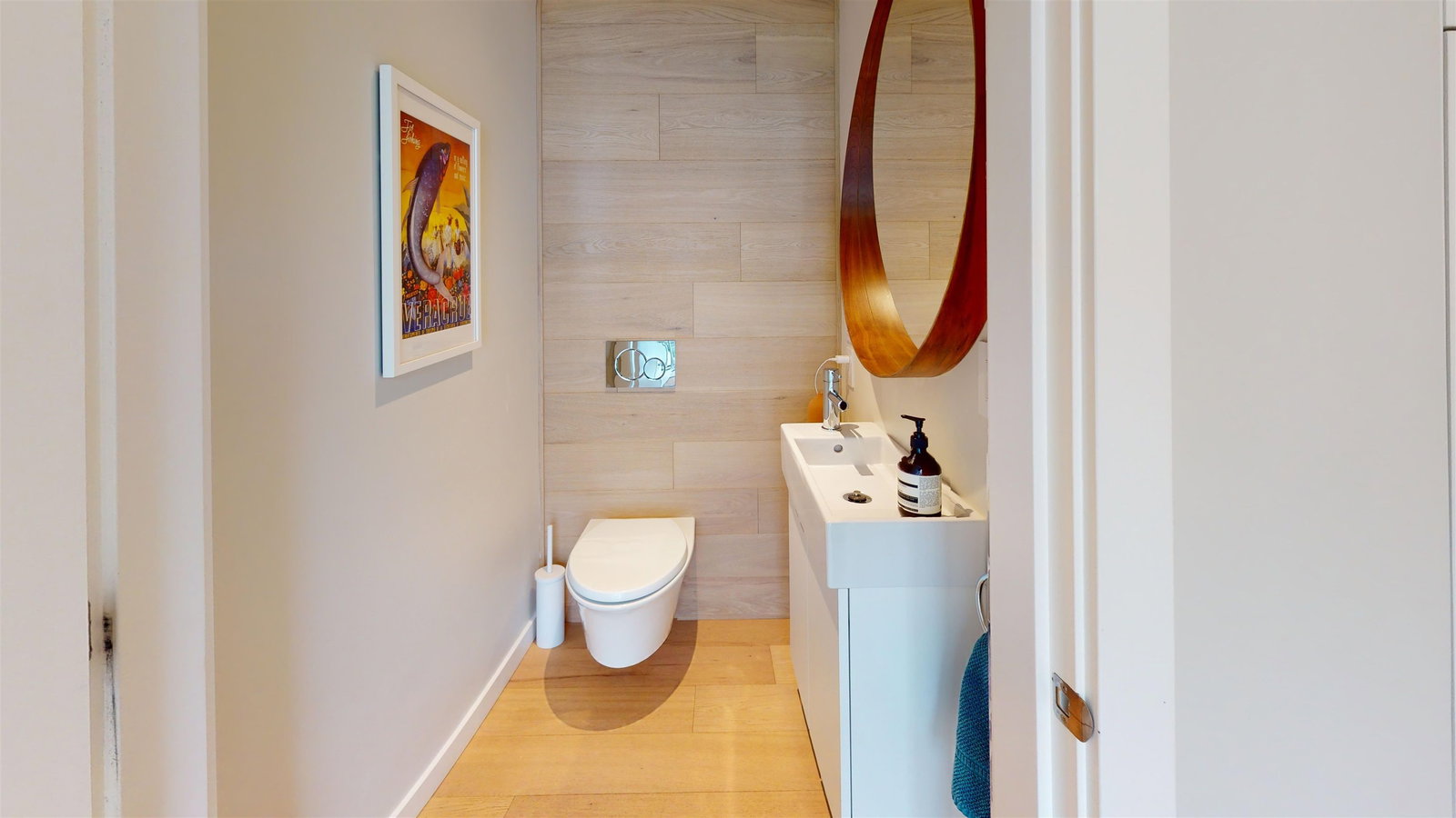 Listing Image 12